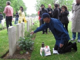 SUNG Shou Yuan (ceremony at the grave, May 2010, by Li Junqing; cigarettes, maotai and cookies for his fellow county-inhabitant)