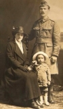 Morrison Robert (with his wife Nellie and son Robert)