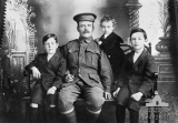 PEARSON THOMAS WILLIAM (with his sons Rex, Howard and Glen, 1915)