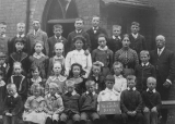 Saye Arthur Thomas (Pupil Tolleshunt d'Arcy, front row, fourth from the right, ca 1901))