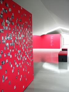 wall with portraits of victims that are buried at Lijssenthoek