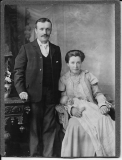 PHILLIPS JOHN ROWLAND (family picture with his wife Florence)