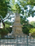 Monument aux Morts, Garons