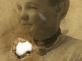 Mother-of-Seabrook-brothers (photo found on William, with a bulle hole in it)