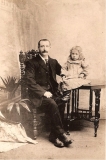 Drewett William James (and his youngest daughter Lily, 1911)